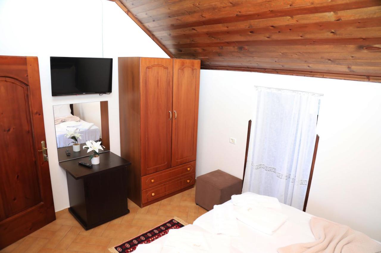 Hotel --hotel Deal-- With Castle View