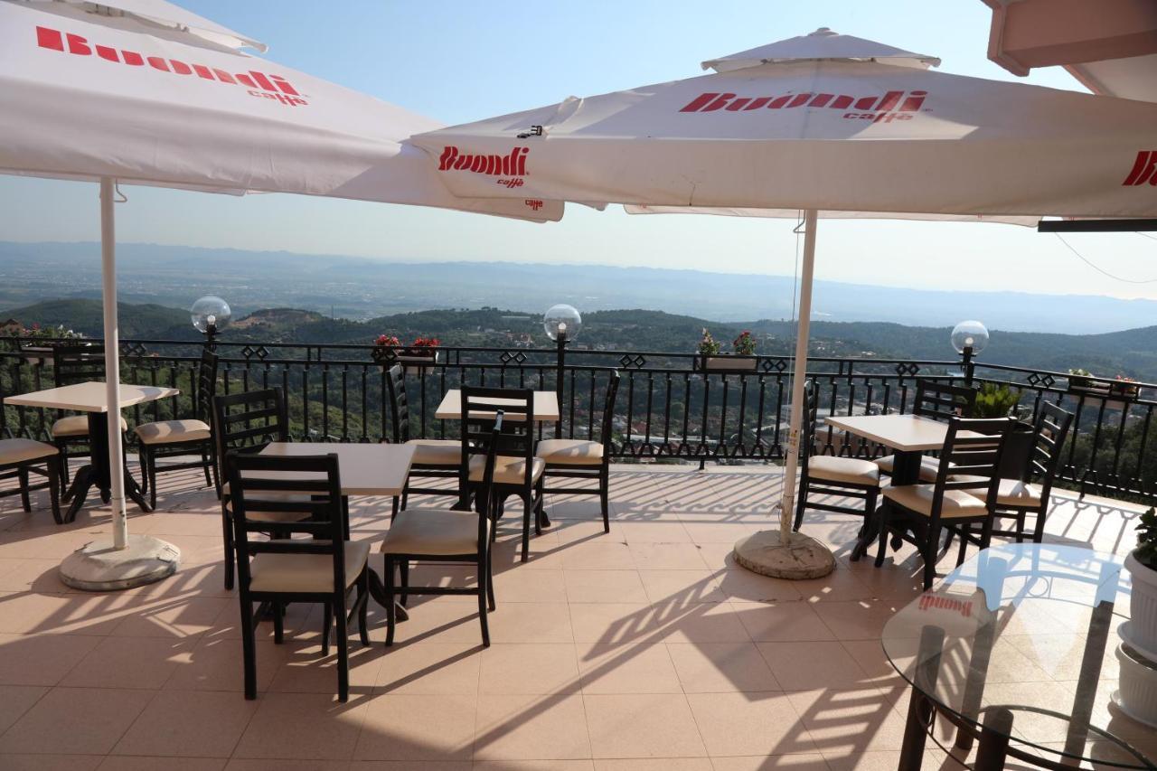 --hotel Deal-- With Castle View Hotel Krujë