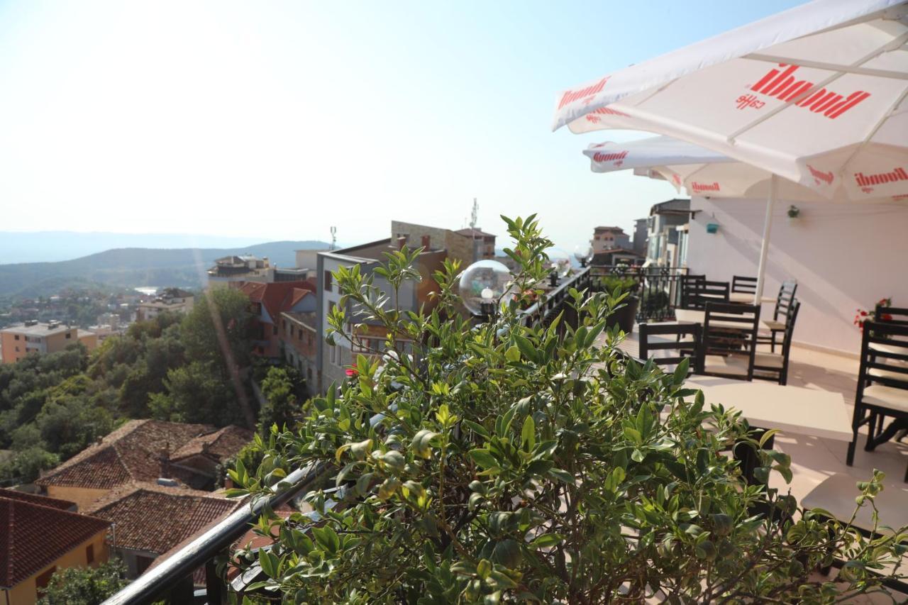 Hotel --hotel Deal-- With Castle View Krujë