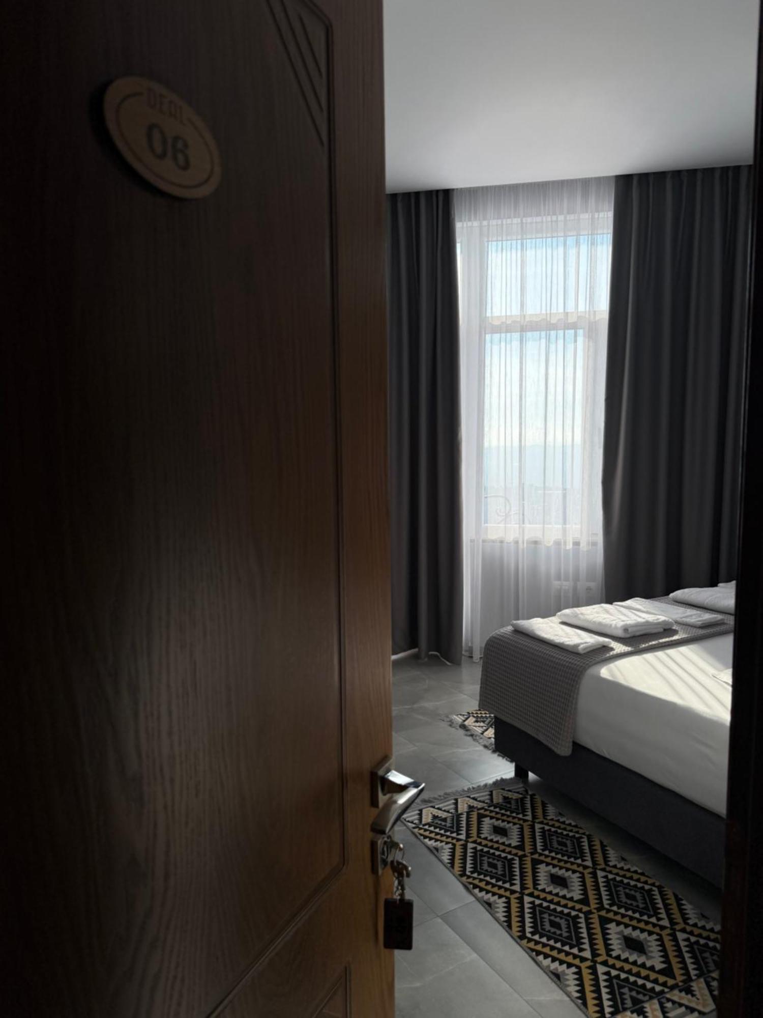 --hotel Deal-- With Castle View Hotel Krujë