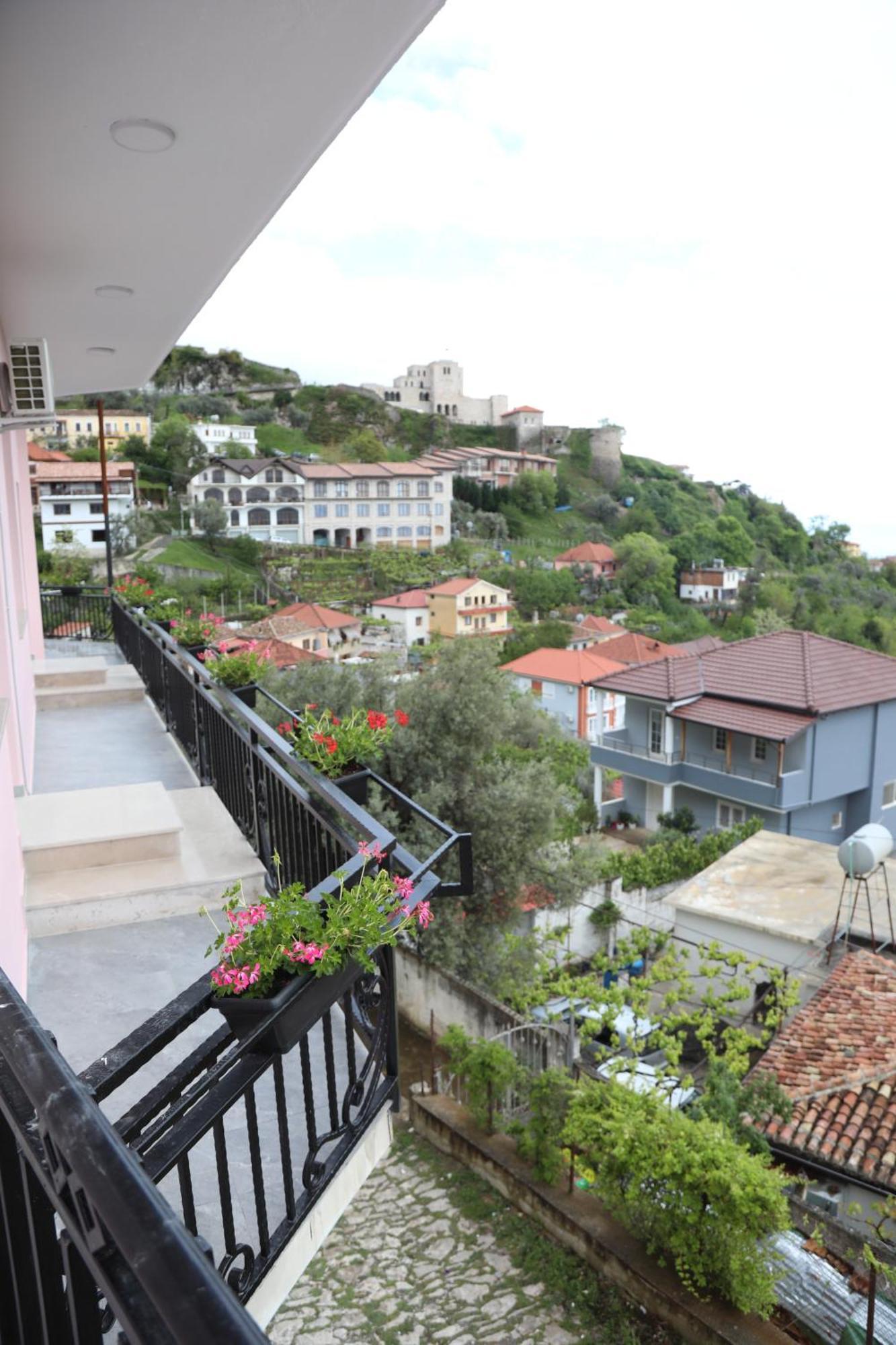 --hotel Deal-- With Castle View Hotel