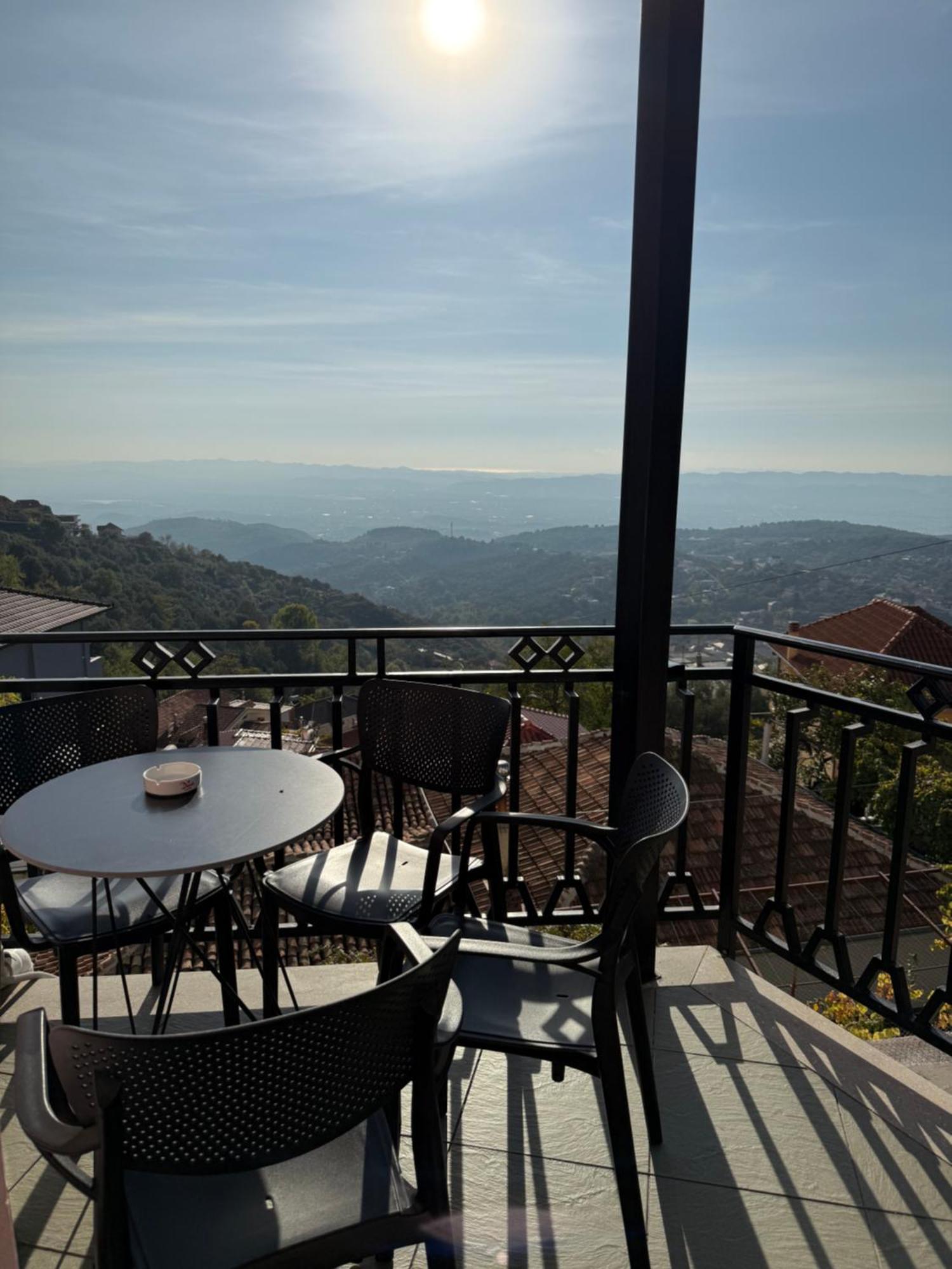 --hotel Deal-- With Castle View Krujë