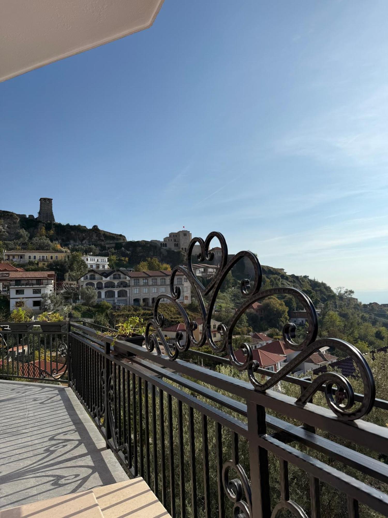 --hotel Deal-- With Castle View