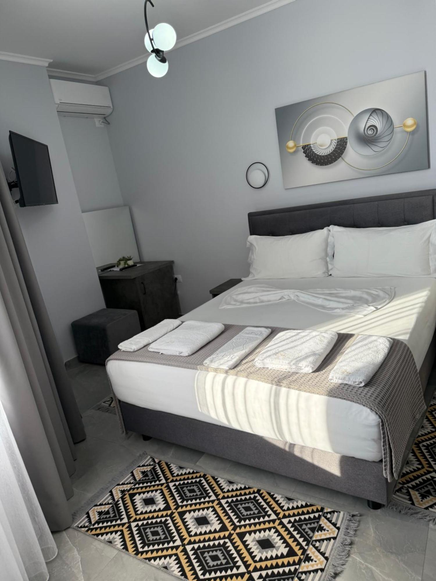 --hotel Deal-- With Castle View Hotel