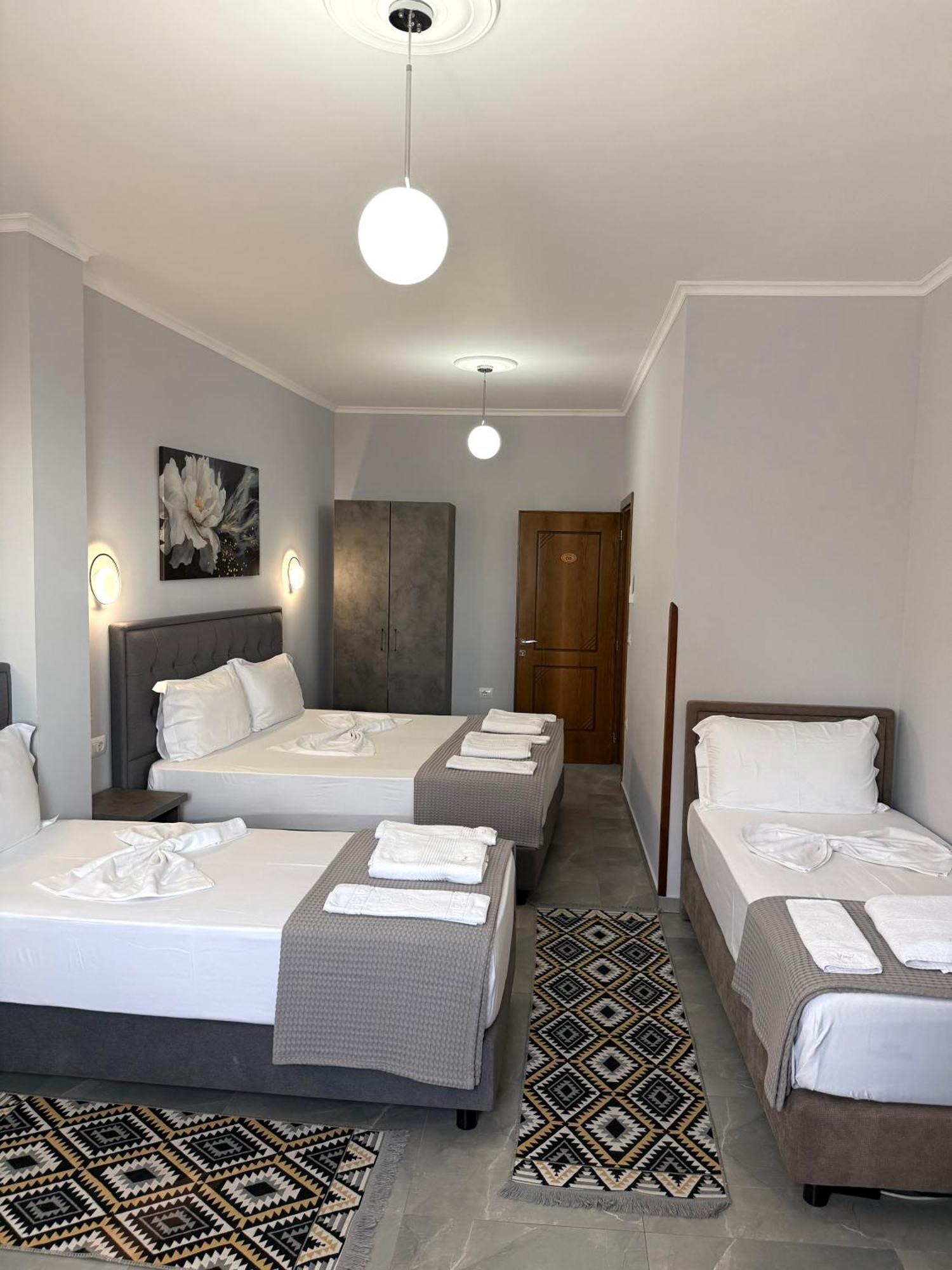 --hotel Deal-- With Castle View 3*