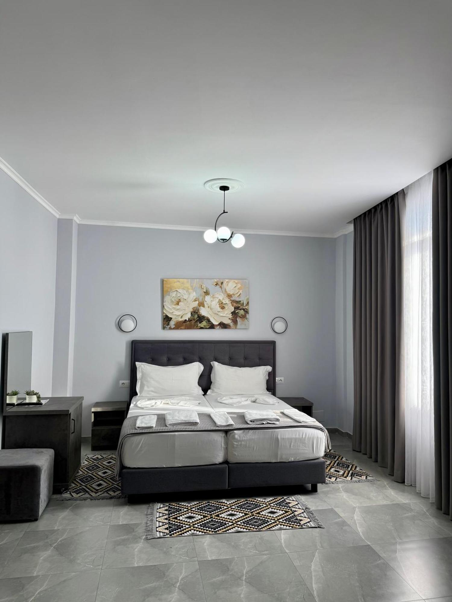 --hotel Deal-- With Castle View 3* Krujë